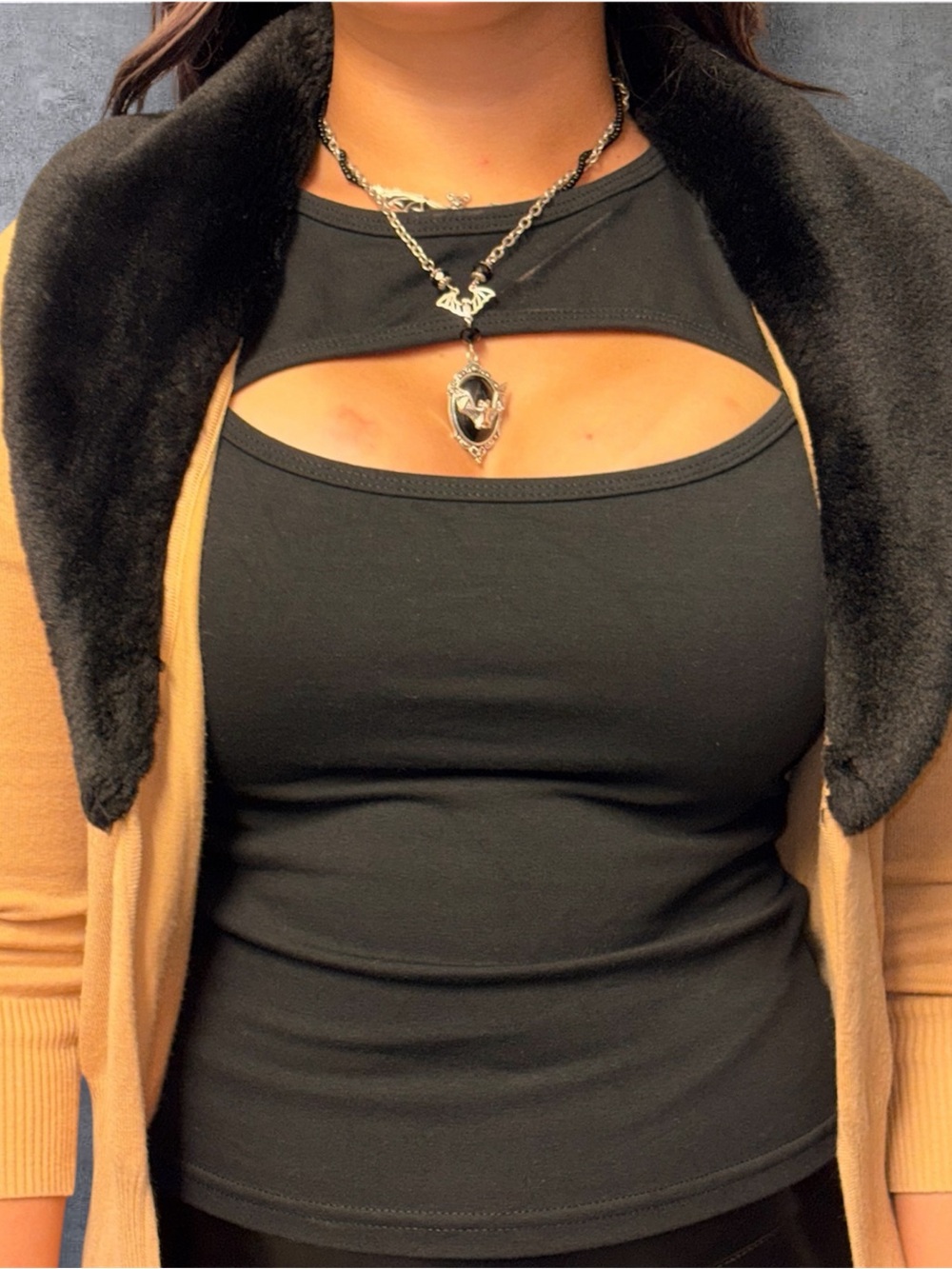 Apt. 9 woman’s top size S with fur